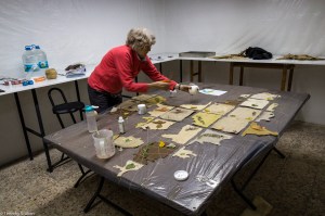 JANE LAYING STRING ON IZMIR MAP_MG_9312