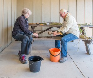 hand-beating-of-cooked-and-washed-pulp-from-eucalyptus-img_7826