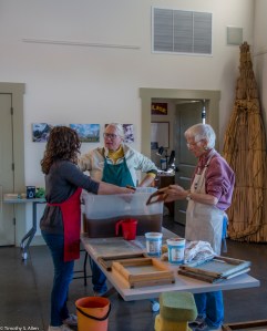 papermakers-working-at-vat-img_7922