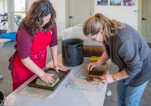 view-of-2-paper-makers-img_8004
